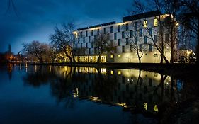 Best Western Plus Lakeside Hotel